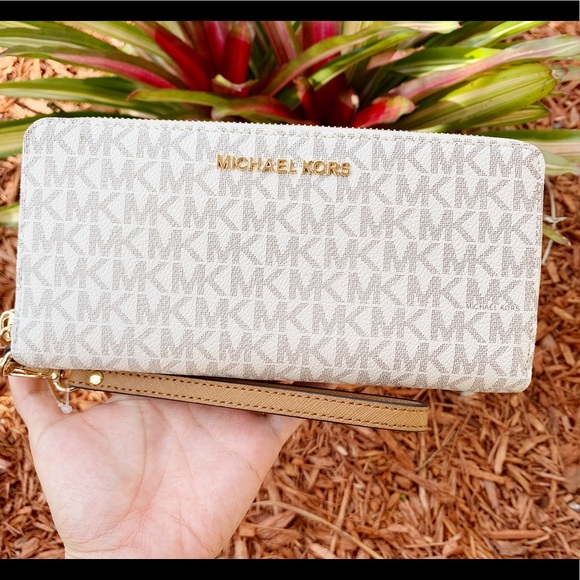 👜💕Michel Kors Large Wallet - Picture 2 of 8